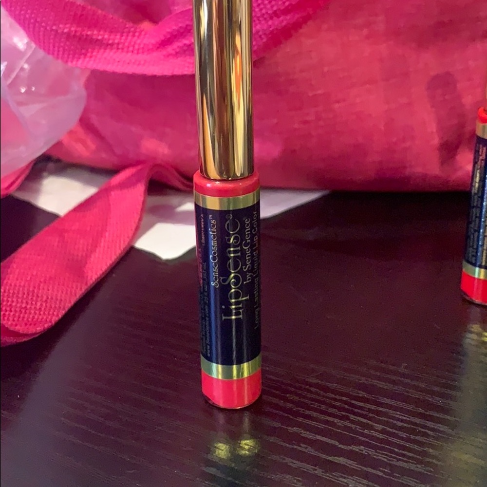 Lipsense